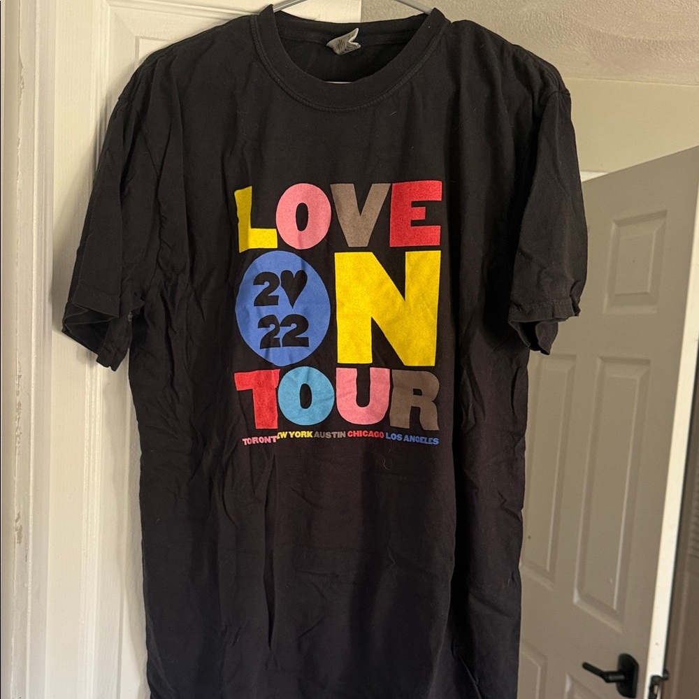 Harry styles  Love On Tour Graphic T-Shirt